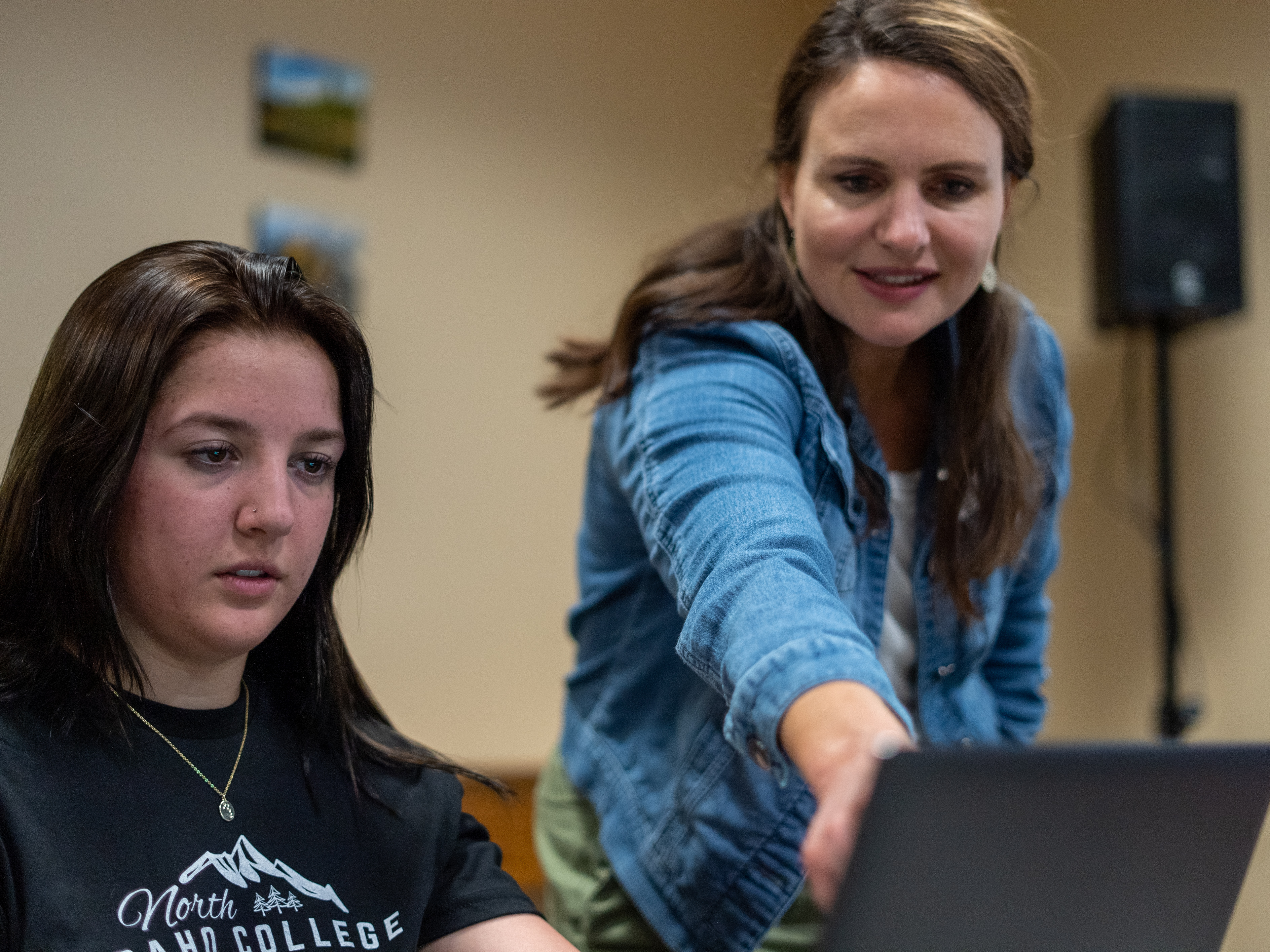 student with advisor